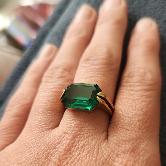 Emerald Octagon-Cut Statement Ring in Gold Tone - Picture 5 of 5